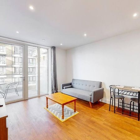 لندن Lovely 1 Bedroom In Royal Arsenal Riverside المظهر الخارجي الصورة
