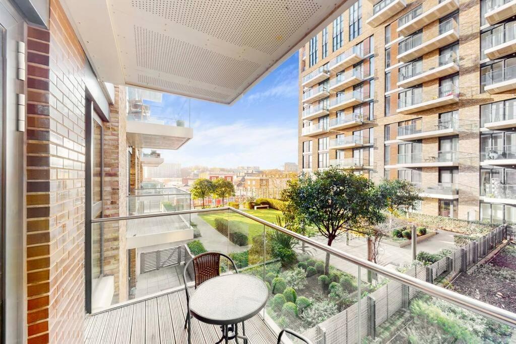 لندن Lovely 1 Bedroom In Royal Arsenal Riverside المظهر الخارجي الصورة