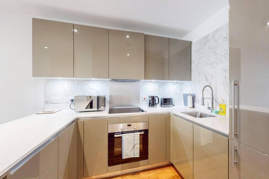 لندن Lovely 1 Bedroom In Royal Arsenal Riverside المظهر الخارجي الصورة